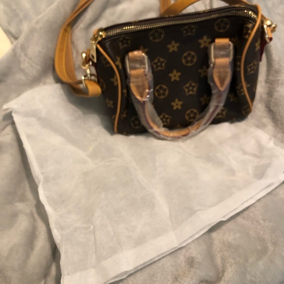 SMALL CROSSBODY HANDBAG - Picture 3 of 6